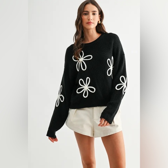 CHARLIE B $114 GINGER DAISY LOOP KNIT SWEATER - Picture 2 of 6